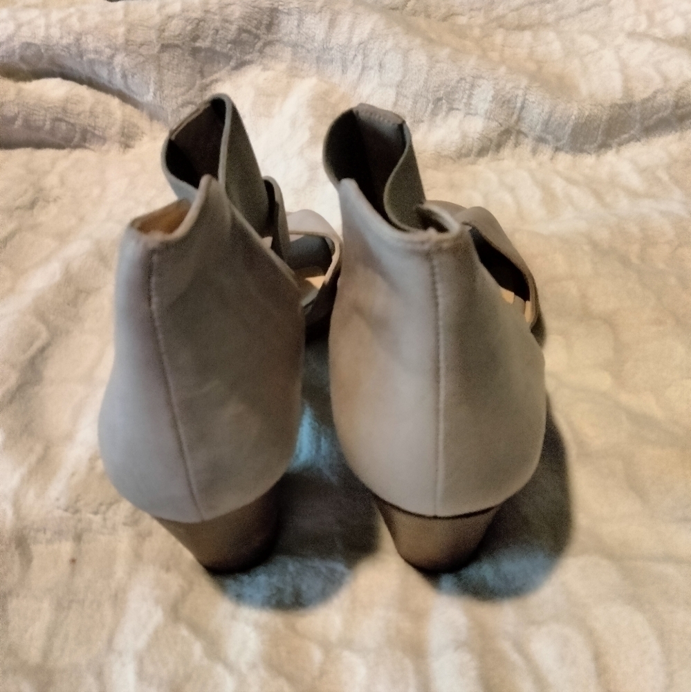 Amalfi by Rangoni Made in Italy Women's Heels - Picture 5 of 8